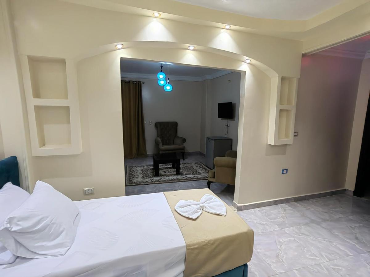 Gem Overlooking Inn Nazlet el Simman Exterior photo