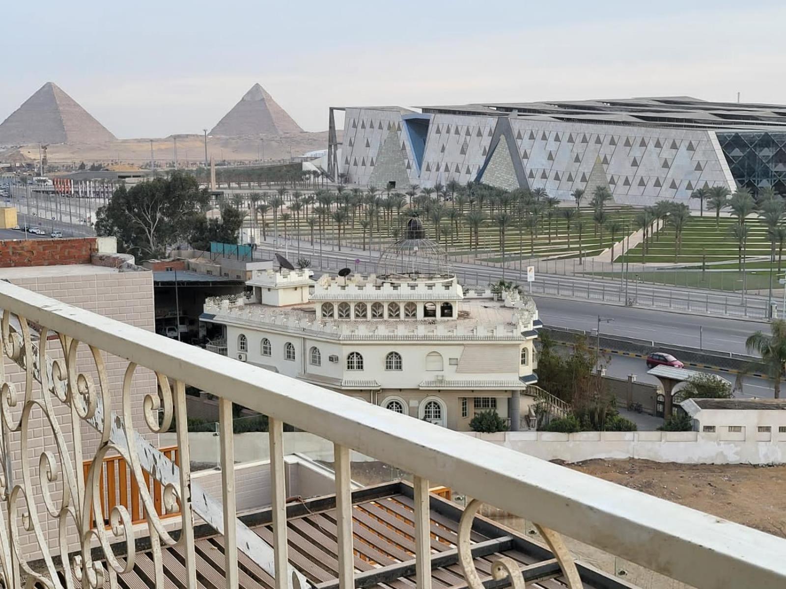 Gem Overlooking Inn Nazlet el Simman Exterior photo